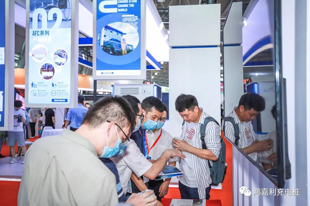 行而不輟，未來可期，鴻嘉利榮獲充電樁十大品牌獎(jiǎng)項(xiàng)(圖3)